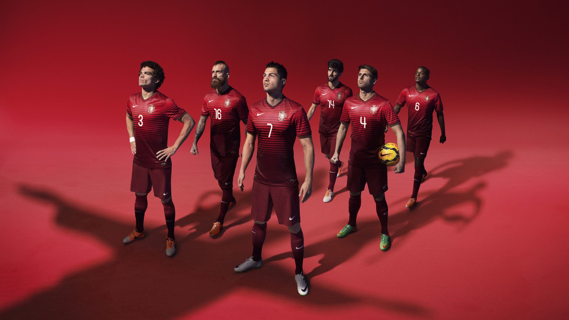 冰球激烈对抗精彩